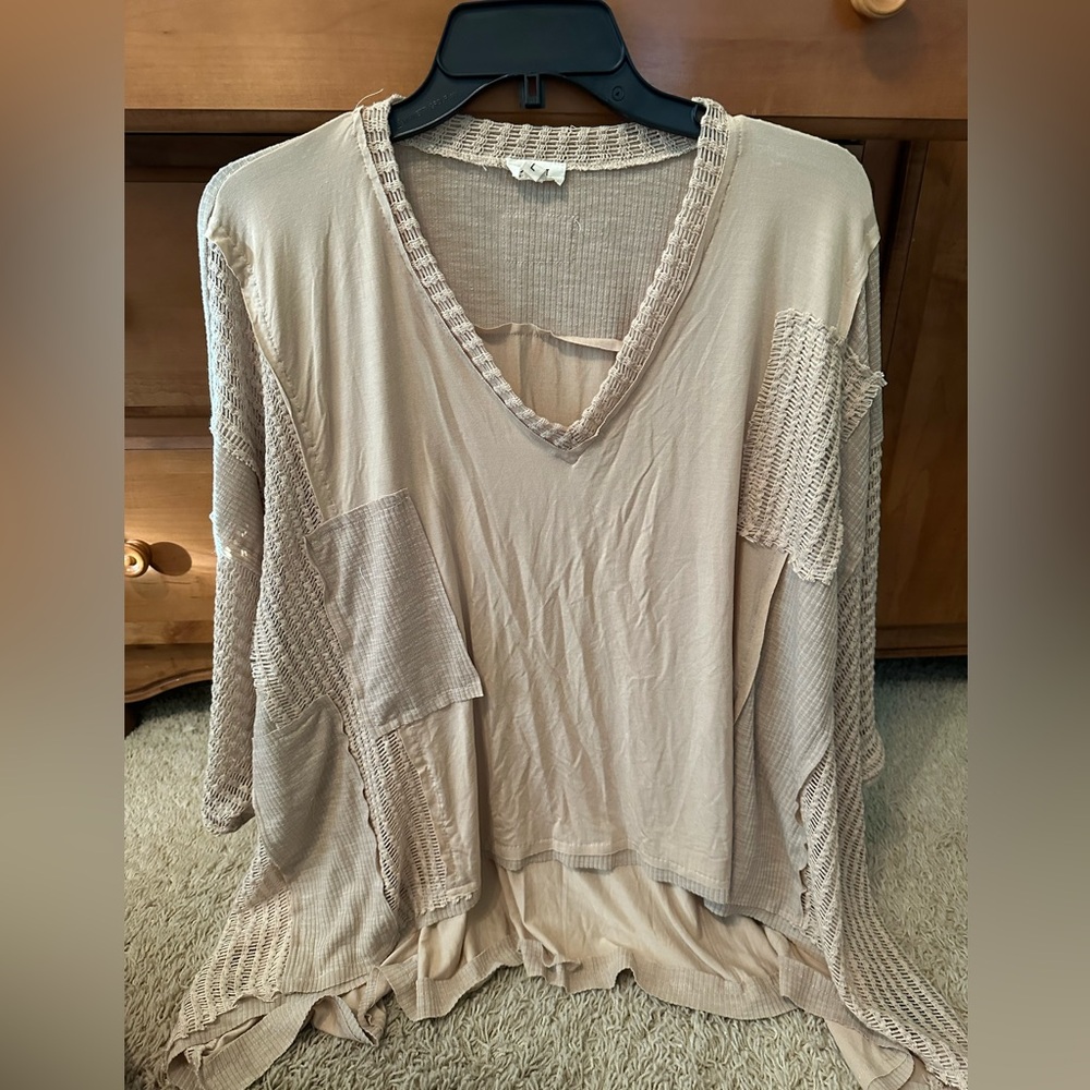 POL V-Neck Tan Top